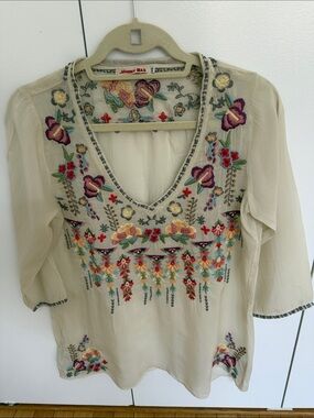 Johnny Was Nixie Cream Embroidered V-Neck Tunic - XS